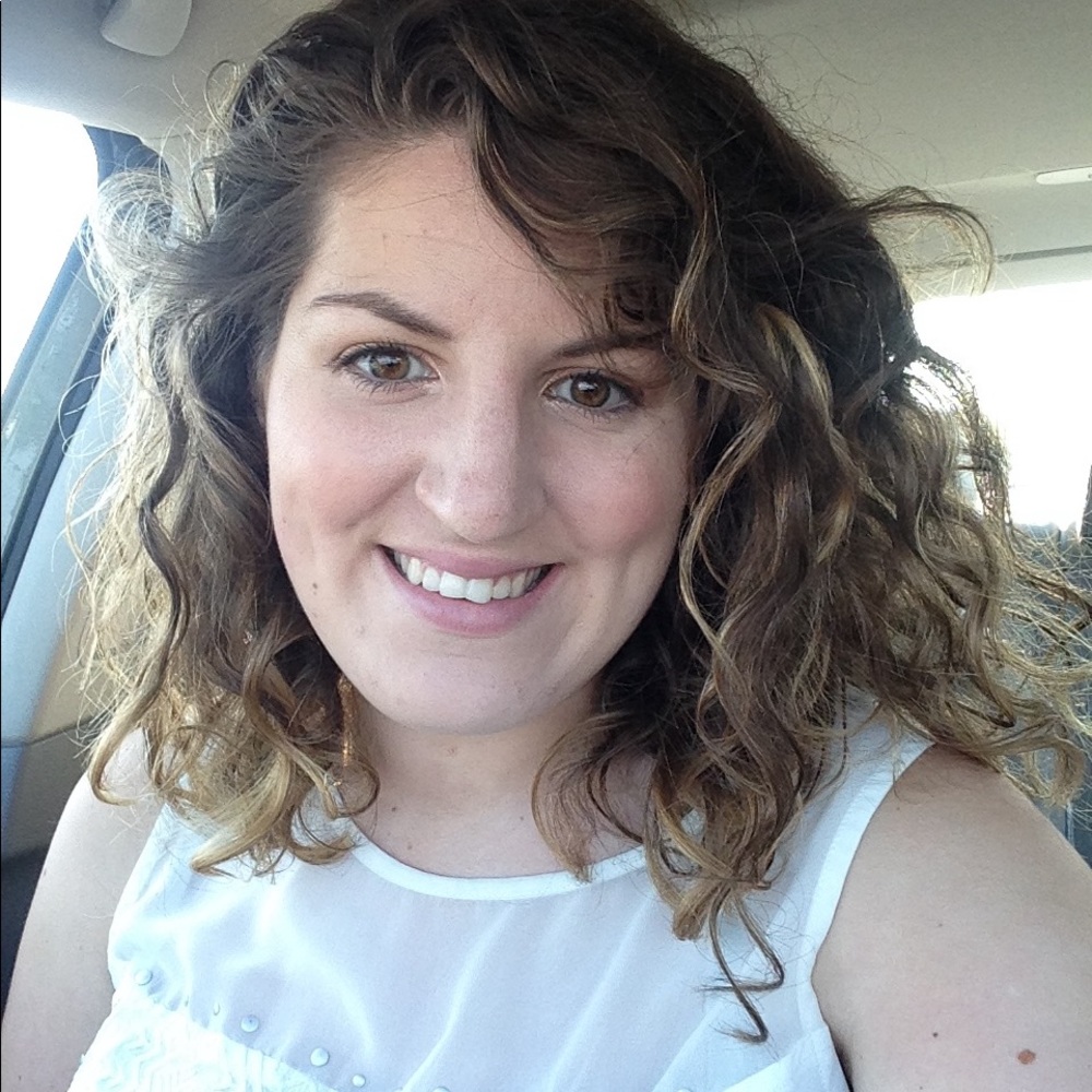 Meet your Posher, Lauren